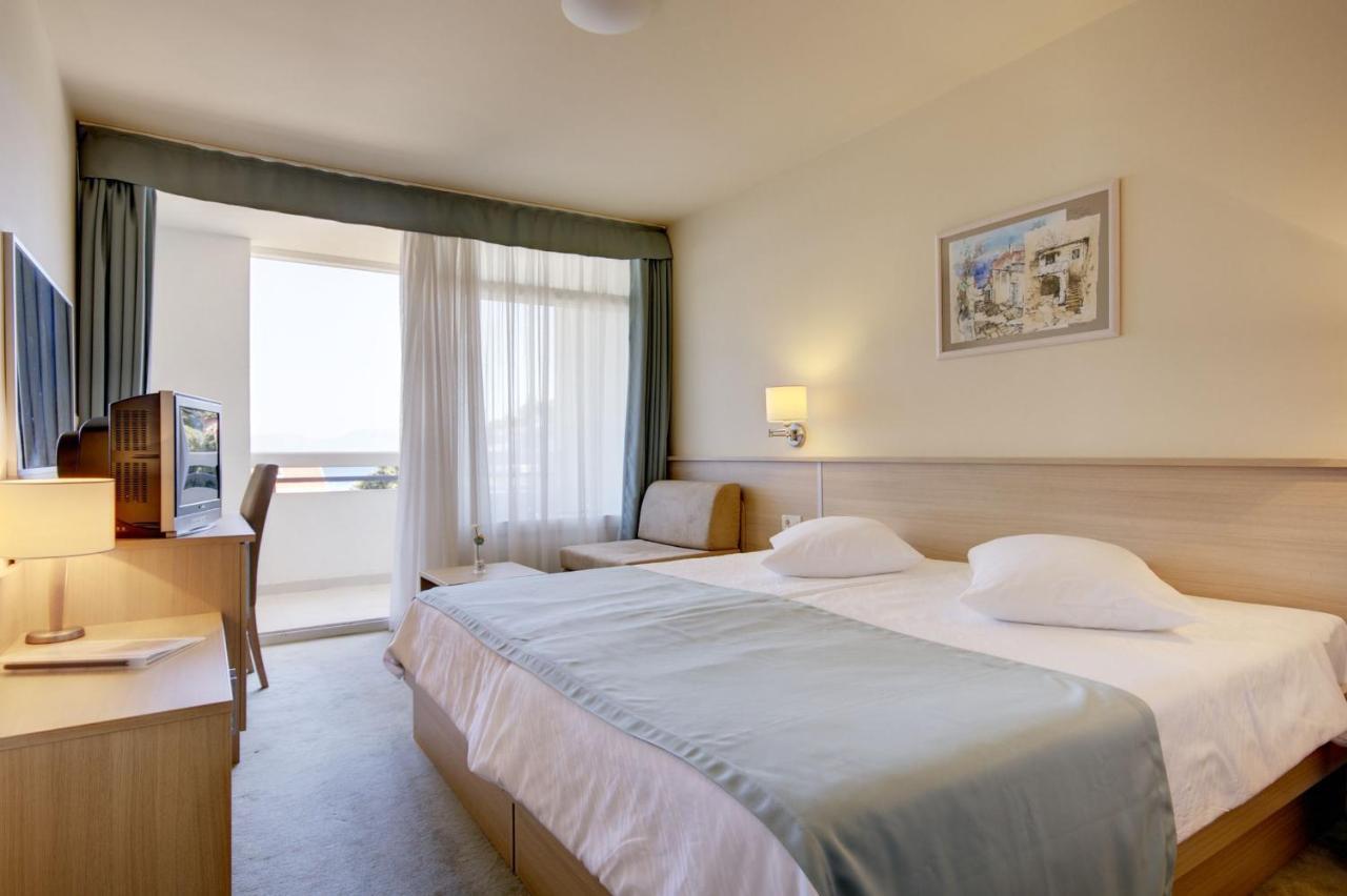 דרבניק Hotel Quercus מראה חיצוני תמונה