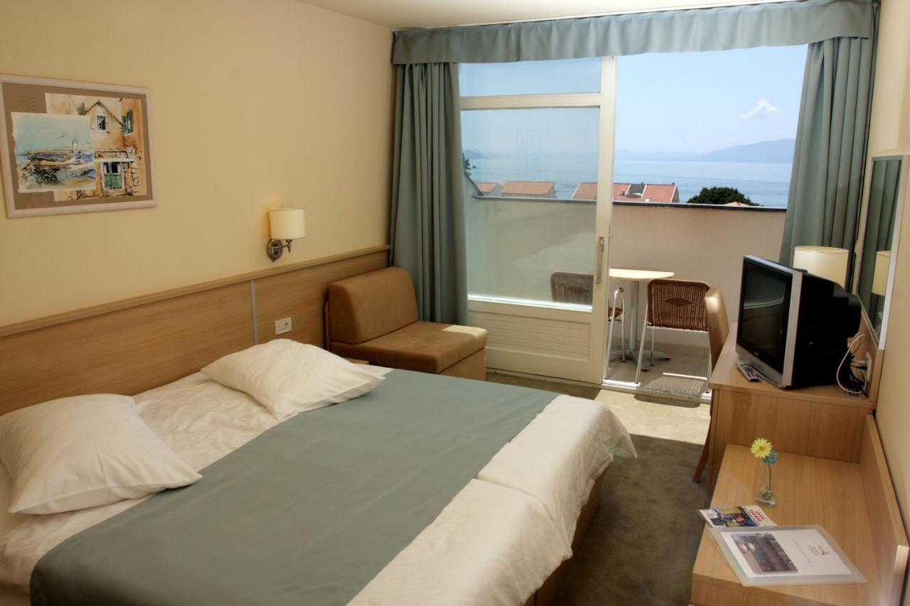 דרבניק Hotel Quercus מראה חיצוני תמונה