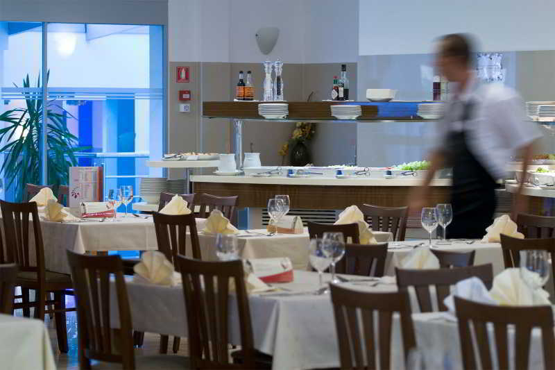 דרבניק Hotel Quercus מראה חיצוני תמונה