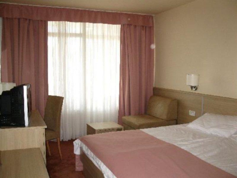 דרבניק Hotel Quercus מראה חיצוני תמונה