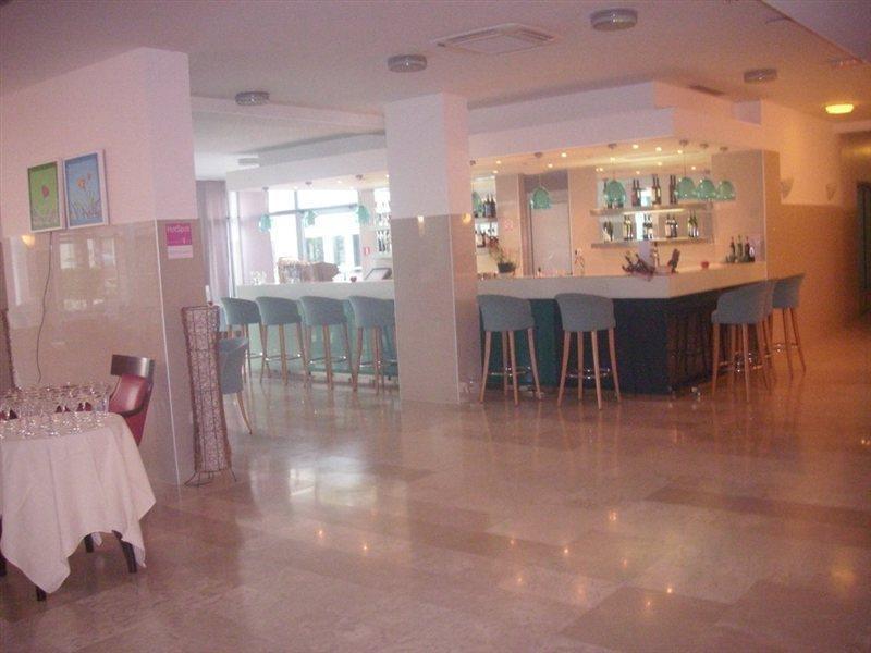 דרבניק Hotel Quercus מראה חיצוני תמונה